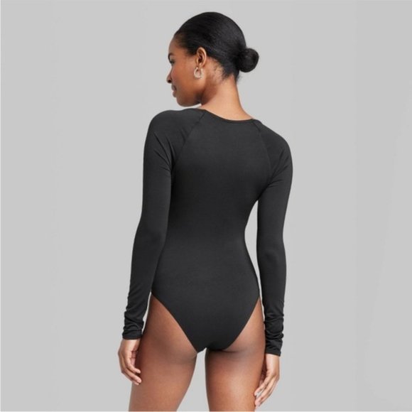 NWT Sexy Black Cross Front Cut Out Bodysuit - Picture 4 of 4
